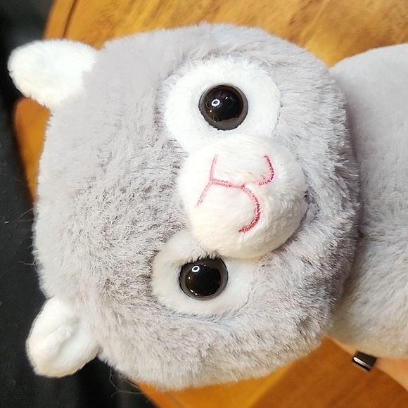 Llama Plush, Gray/White, 8" x 6" - Picture 5 of 7